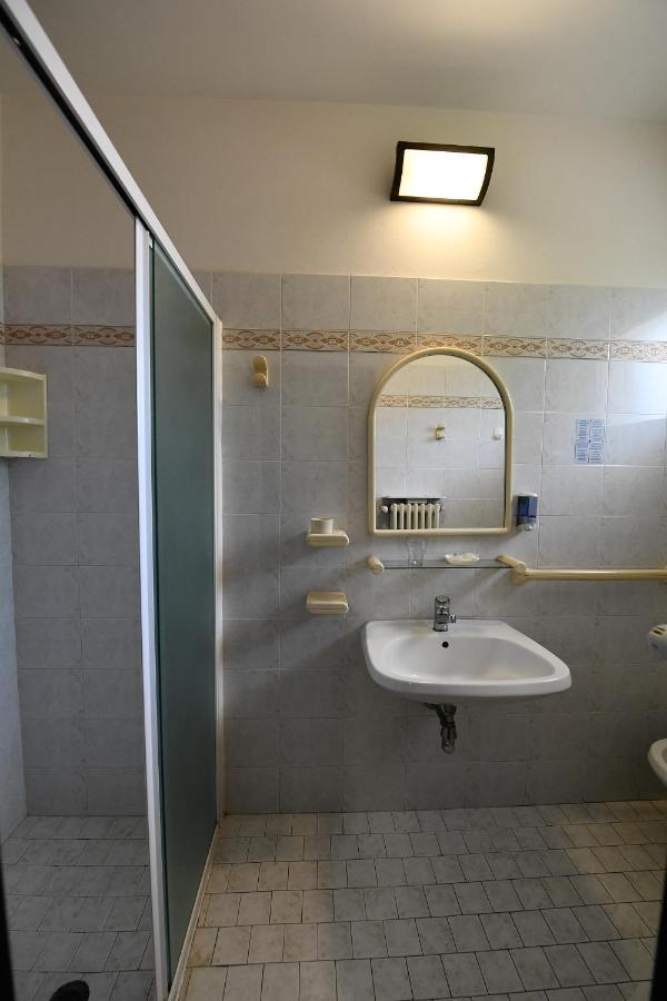 Hotel Criniera D'Oro Rimini Bagian luar foto